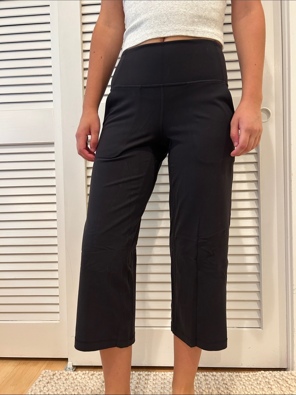lululemon align Black Cropped Wide-Leg Pants size 4